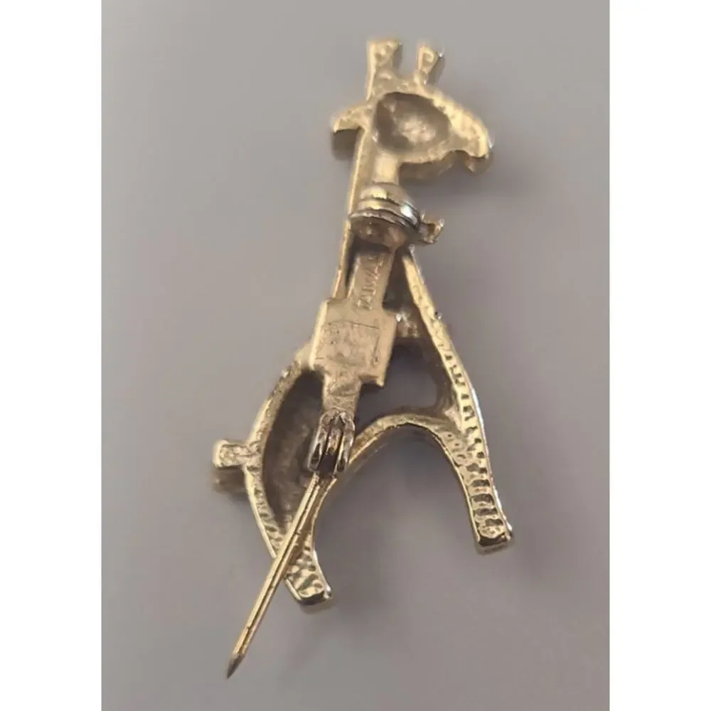 Vintage Giraffe Brooch Pin Gold Tone Enamel Spots Safari Retro Fashion Jewelry
